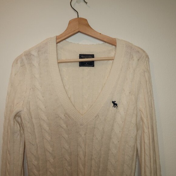Abercrombie & Fitch Long Sleeve Knit Deep V neck Sweater SMALL - Picture 3 of 6